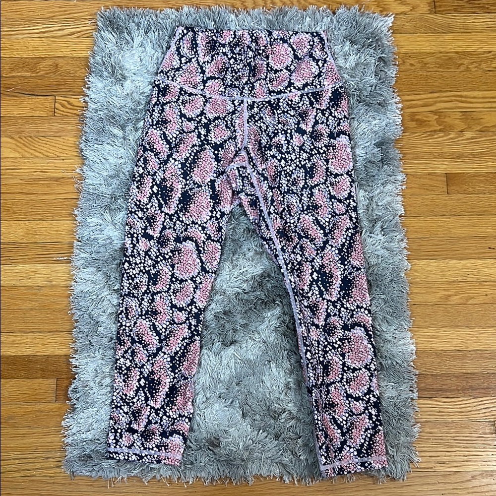 Fabletics Snakeprint Capri Leggings